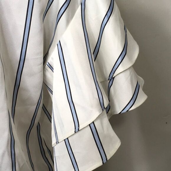 NEW. Vince Camuto stripe blouse with flutter sleeve. NWT - Picture 6 of 8